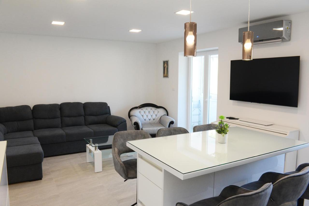 Apartman Milena Solin Esterno foto